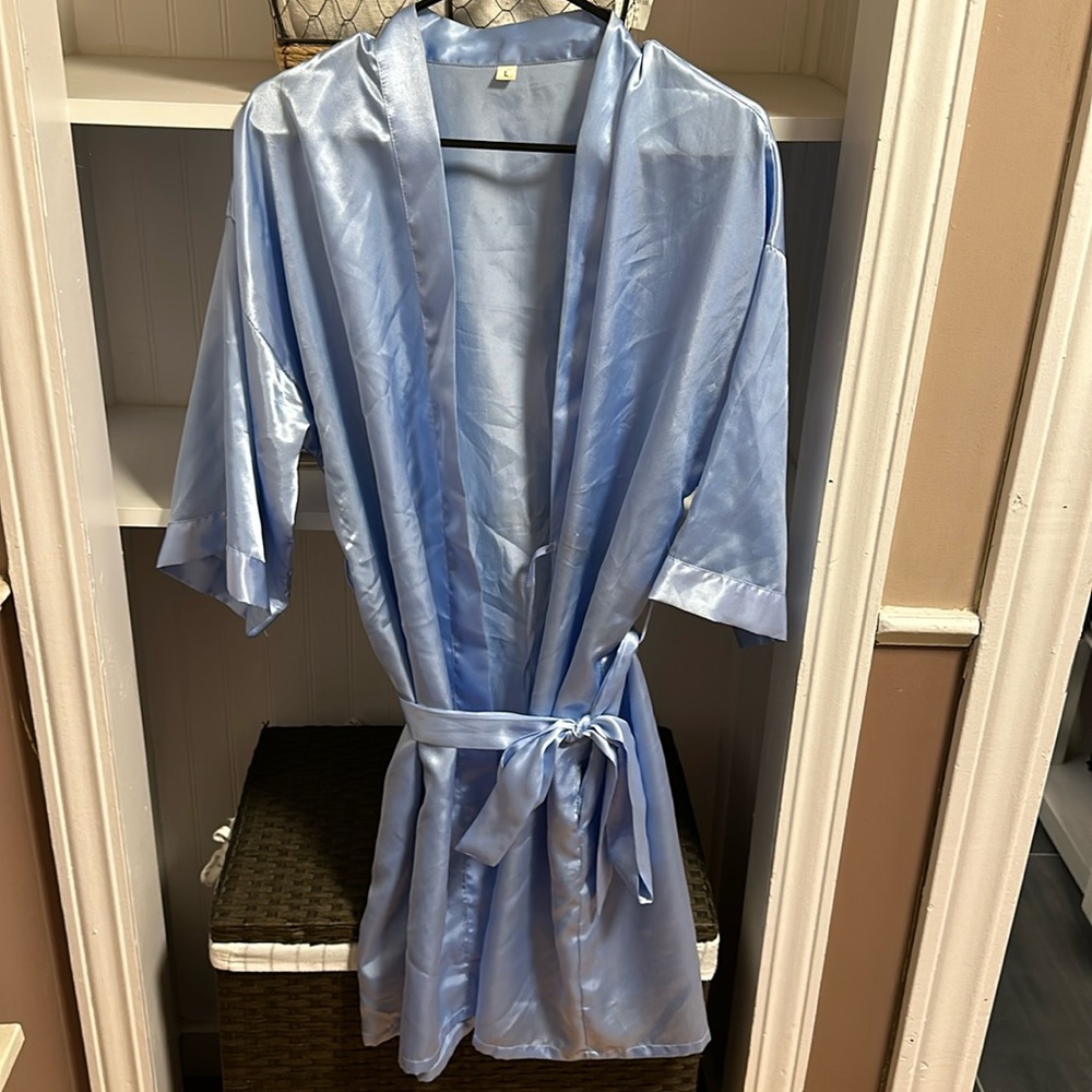 Women’s Large Faux Silk Robe